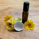Öle und Salben aus Sommerkräutern